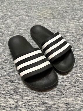Adidas Slides Sandals Mens 7/Women’s 8.5